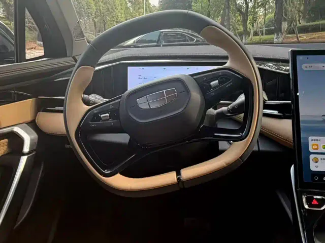 Geely Boyue L — Фото автомобиля 6