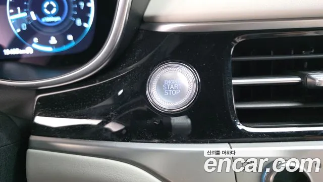 Genesis G70 — Фото автомобиля 26