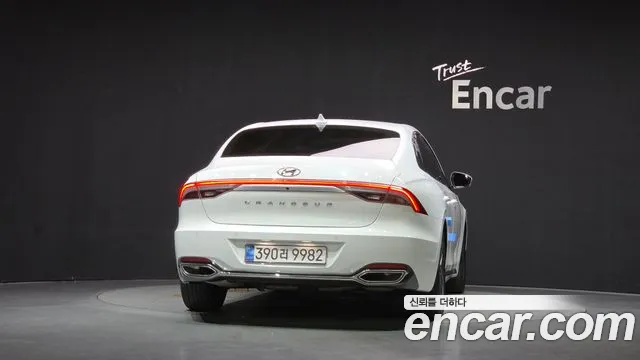 Hyundai Grandeur New — Фото автомобиля 4