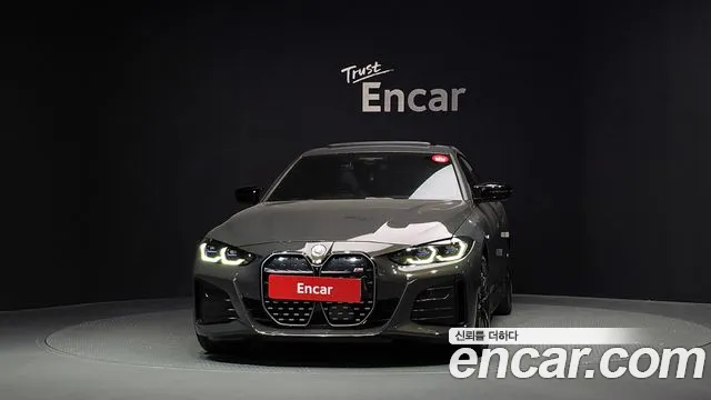BMW i4 — Фото автомобиля 3