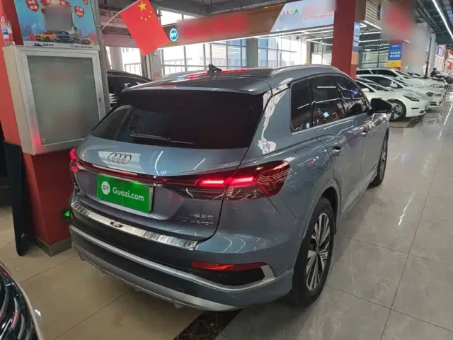 Audi Q4 e-tron — Фото автомобиля 6