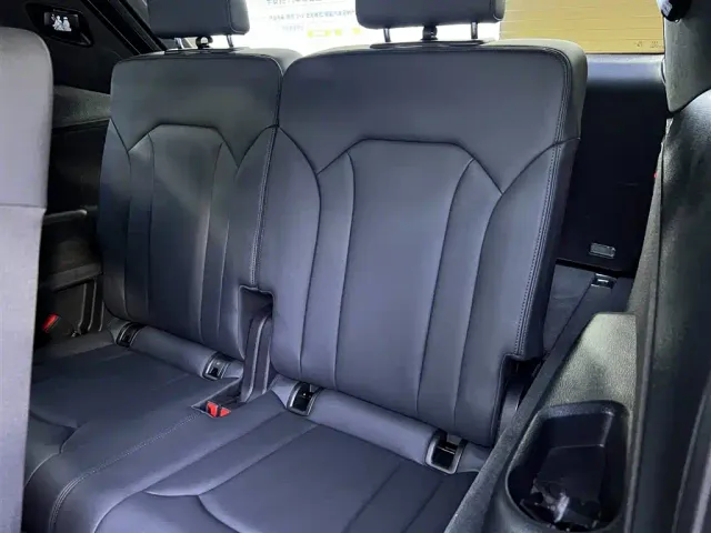 Audi Q7 — Фото автомобиля 9