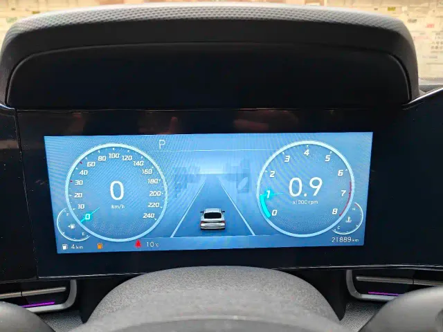 Hyundai Elantra — Фото автомобиля 21