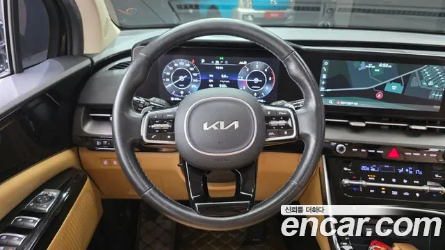 Kia Carnival Generation 4 — Фото автомобиля 12