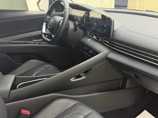 Hyundai Elantra — Фото автомобиля 8