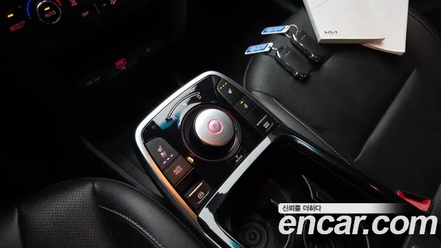 Kia Niro Niro Plus Light (Такси) — Фото автомобиля 9