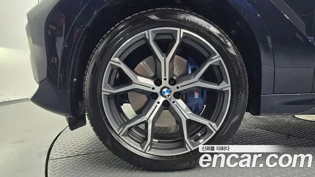 BMW X6 xDrive40i M Sport — Фото автомобиля 5