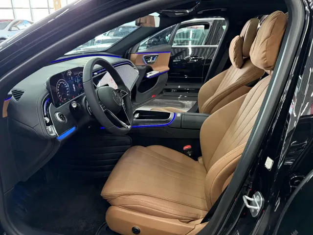 Mercedes-Benz E-Class — Фото автомобиля 12