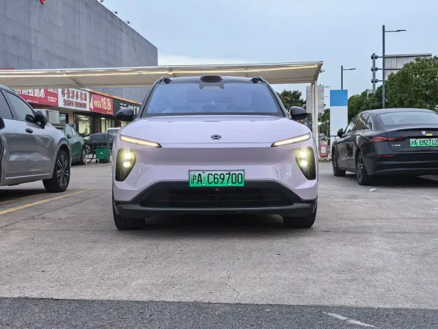 Nio ES6 — Фото автомобиля 2