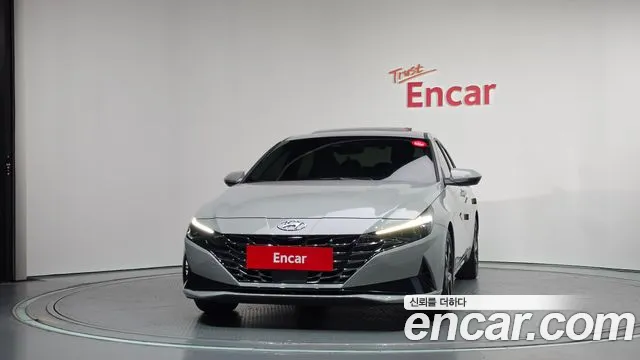 Hyundai Avante CN7 — Фото автомобиля 3