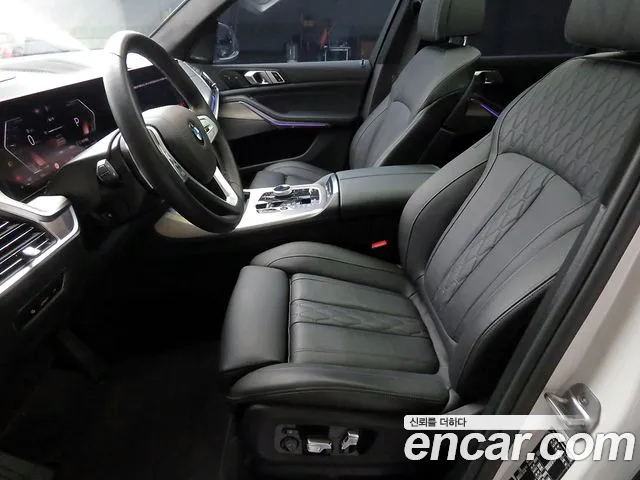 BMW X7 — Фото автомобиля 10