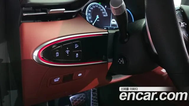 Genesis GV70 — Фото автомобиля 30