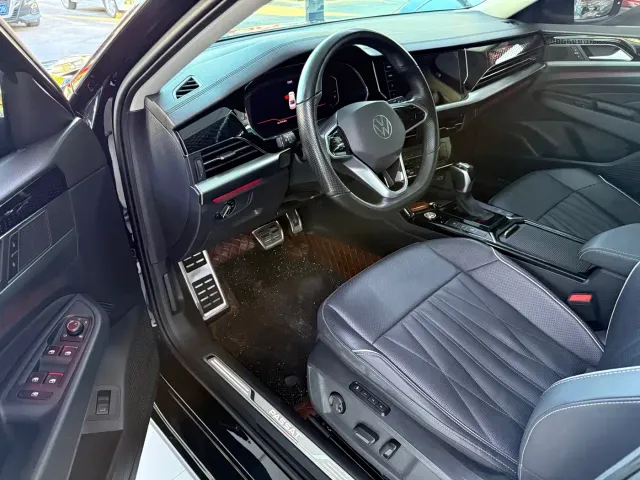 Volkswagen Passat — Фото автомобиля 4