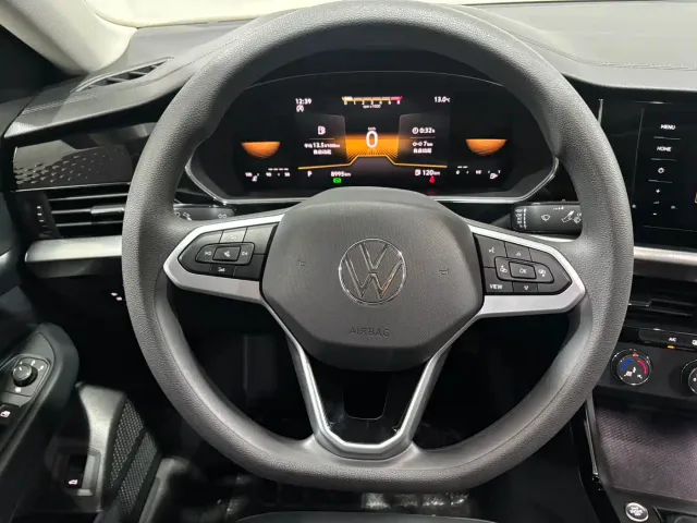 Volkswagen Passat — Фото автомобиля 11