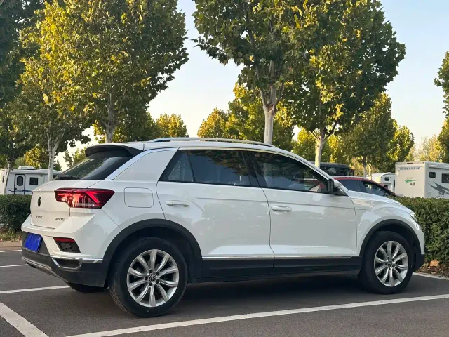Volkswagen T-Roc — Фото автомобиля 7