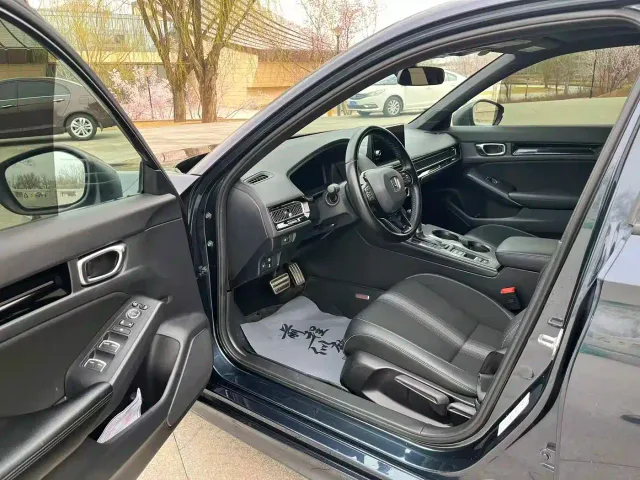 Honda Civic — Фото автомобиля 9