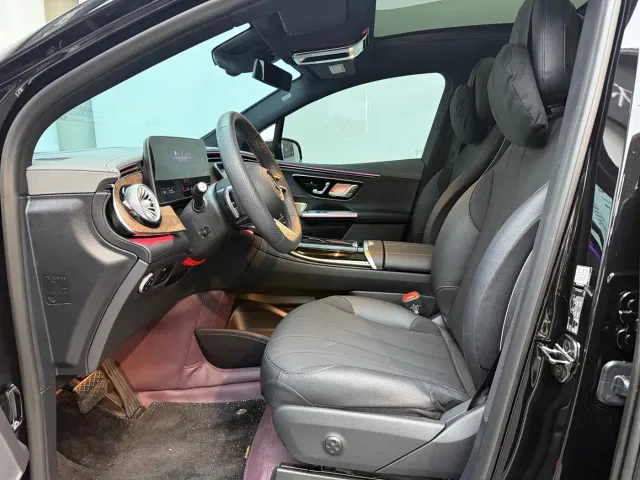 Mercedes-Benz EQE SUV — Фото автомобиля 19