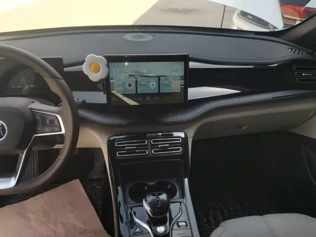BYD Qin PLUS — Фото автомобиля 12