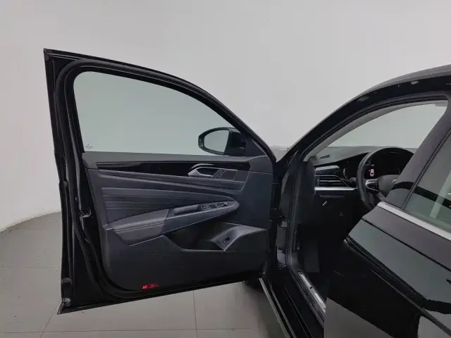Volkswagen Passat — Фото автомобиля 8