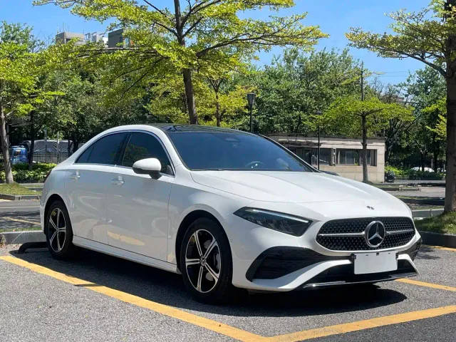 Mercedes-Benz A-Class — Фото автомобиля 3