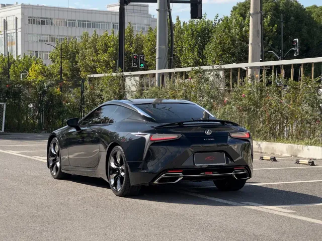 Lexus LC — Фото автомобиля 6