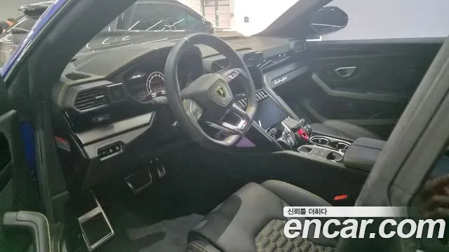 Lamborghini Urus — Фото автомобиля 6