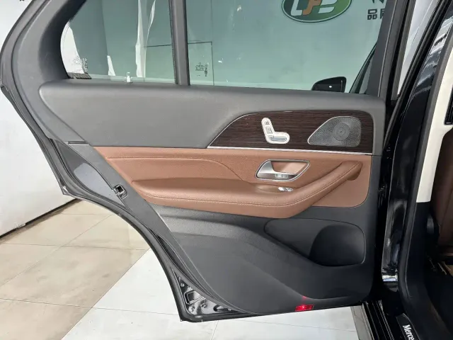 Mercedes-Benz GLE-Class — Фото автомобиля 21