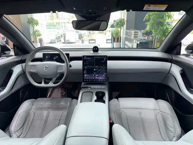 Nio ET5 Touring — Фото автомобиля 8