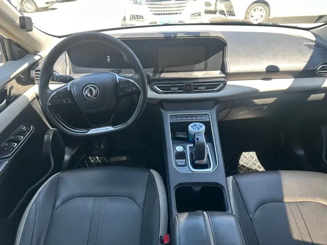 Dongfeng Fengshen E70 — Фото автомобиля 8
