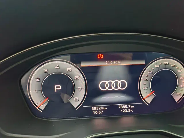 Audi Q5L Sportback — Фото автомобиля 3