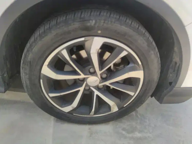 Geely Emgrand S — Фото автомобиля 6