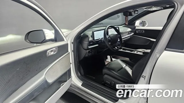 Hyundai Ioniq 6 — Фото автомобиля 10