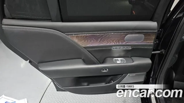 Genesis G90 Бензин 3.5 турбо AWD — Фото автомобиля 22