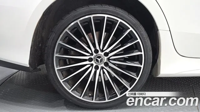 Mercedes-Benz CLS-Class — Фото автомобиля 5