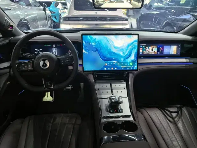 Denza Z9GT — Фото автомобиля 9