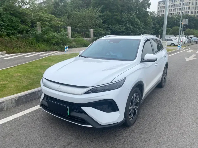 Фотография автомобиля — BYD Song Pro