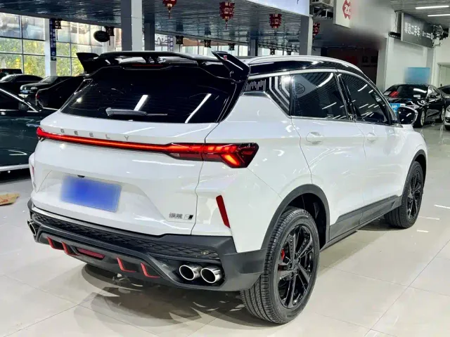 Geely Binyue — Фото автомобиля 12