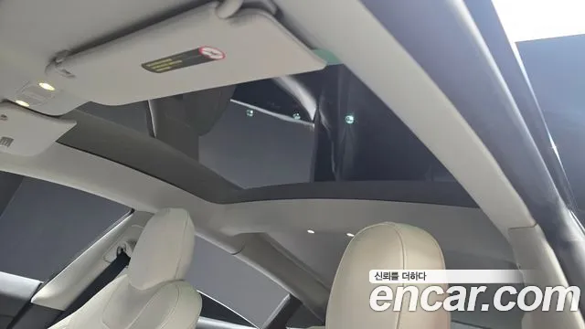 Tesla Model 3 — Фото автомобиля 28