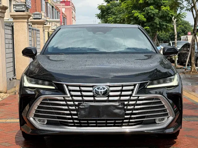 Toyota Avalon — Фото автомобиля 2