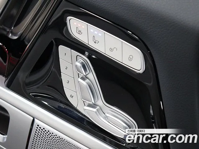 Mercedes-Benz G-Class — Фото автомобиля 12