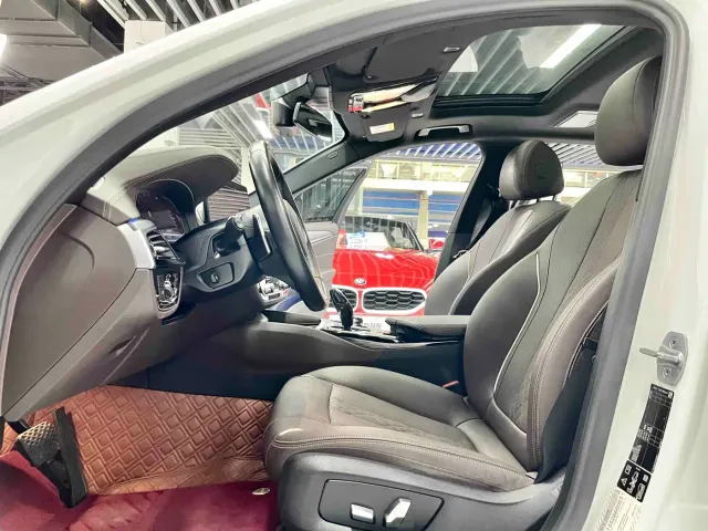 BMW 5 Series — Фото автомобиля 4