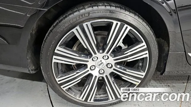 Вольво S90 — Фото автомобиля 5