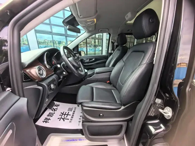 Mercedes-Benz V-Class — Фото автомобиля 8