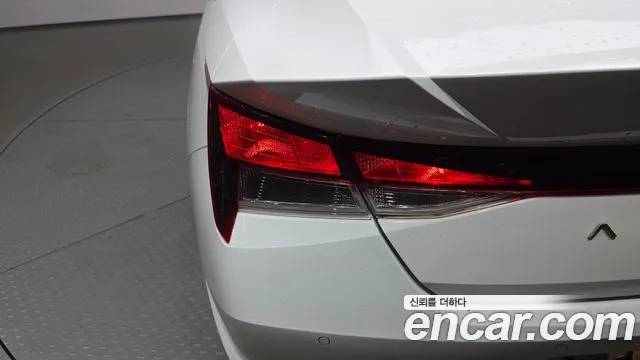 Hyundai AVANTE Modern — Фото автомобиля 19