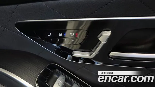 Mercedes-Benz S-Class — Фото автомобиля 18