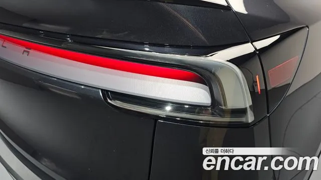 Tesla Model Y — Фото автомобиля 22