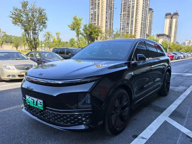 Фотография автомобиля — Li Auto L6