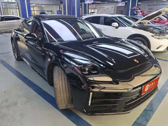 Porsche Panamera — Фото автомобиля 8