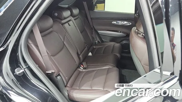 Genesis GV70 2.5T Бензин AWD — Фото автомобиля 16