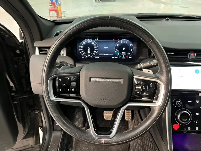 Land Rover Discovery Sport — Фото автомобиля 8